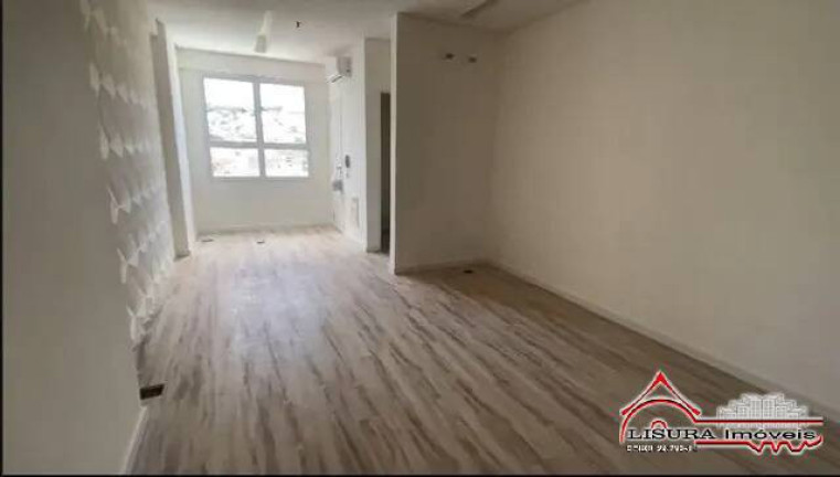 Sala Comercial à Venda, 28 m² em Centro - Jacareí