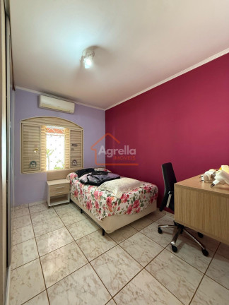 Imagem Casa com 3 Quartos à Venda, 211 m² em Parque Residencial Cambuí - Mogi Guaçu Imagem Casa com 3 Quartos à Venda, 211 m² em Parque Residencial Cambuí - Mogi Guaçu