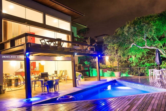 Imagem Casa com 6 Quartos à Venda, 500 m² em Ferradura - Armação Dos Búzios Imagem Casa com 6 Quartos à Venda, 500 m² em Ferradura - Armação Dos Búzios