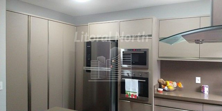 Imagem Sobrado com 4 Quartos à Venda, 350 m² em Fazenda - Itajaí Imagem Sobrado com 4 Quartos à Venda, 350 m² em Fazenda - Itajaí