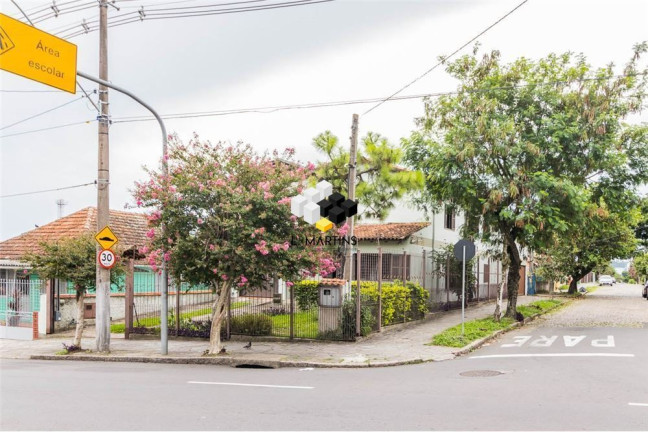 Imagem Casa com 4 Quartos à Venda, 313 m² em Cavalhada - Porto Alegre