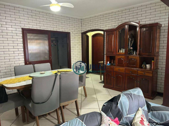 Imagem Casa com 3 Quartos à Venda, 248 m² em Serra Grande - Niterói Imagem Casa com 3 Quartos à Venda, 248 m² em Serra Grande - Niterói