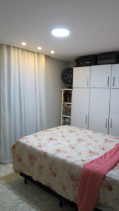 Imagem Casa com 3 Quartos à Venda, 250 m² em Jardim Santo André - São Paulo Imagem Casa com 3 Quartos à Venda, 250 m² em Jardim Santo André - São Paulo