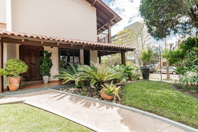 Imagem Casa com 3 Quartos à Venda, 270 m² em Partenon - Porto Alegre