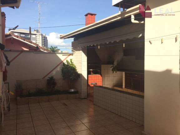 Imagem Casa com 3 Quartos à Venda, 219 m² em Primavera - Pouso Alegre