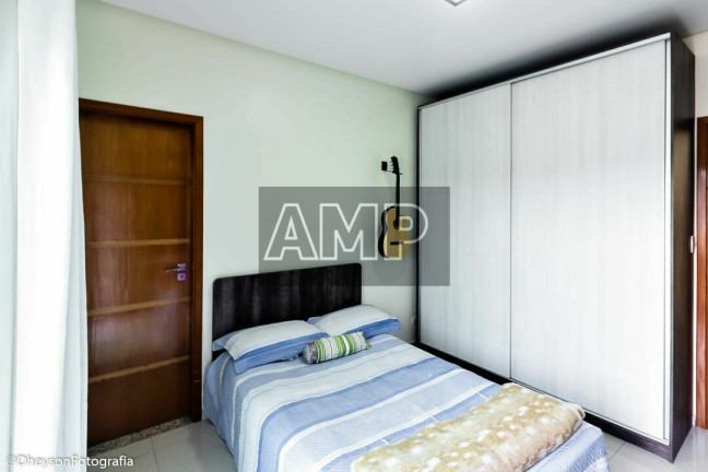 Imagem Casa com 3 Quartos à Venda, 250 m² em Tarumã - Manaus