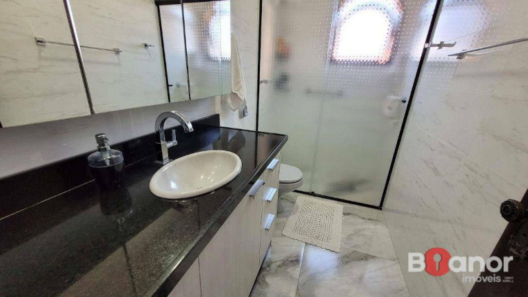 Imagem Casa com 3 Quartos à Venda, 310 m² em Velha - Blumenau Imagem Casa com 3 Quartos à Venda, 310 m² em Velha - Blumenau