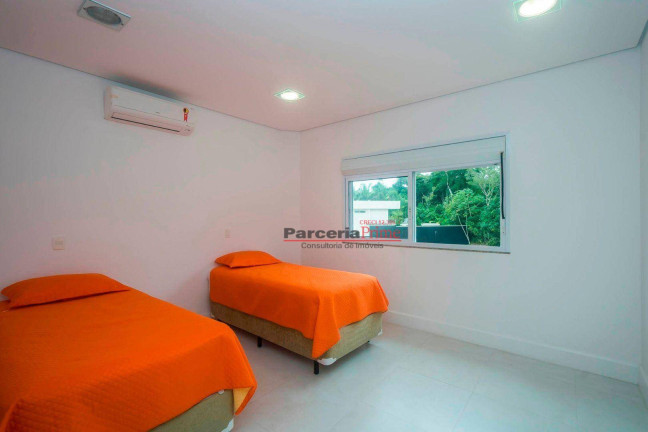 Imagem Casa com 7 Quartos à Venda, 510 m² em Riviera Módulo 24 - Bertioga Imagem Casa com 7 Quartos à Venda, 510 m² em Riviera Módulo 24 - Bertioga