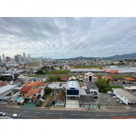 Imagem Apartamento com 2 Quartos à Venda, 75 m² em Centro - Balneário Camboriú