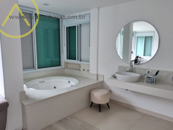 Imagem Casa com 3 Quartos à Venda, 750 m² em Serra Da Cantareira - Mairiporã