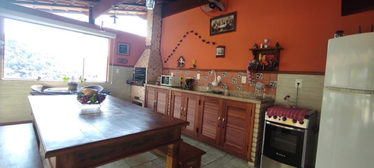 Imagem Casa com 2 Quartos à Venda, 1.192 m² em Albuquerque - Teresópolis
