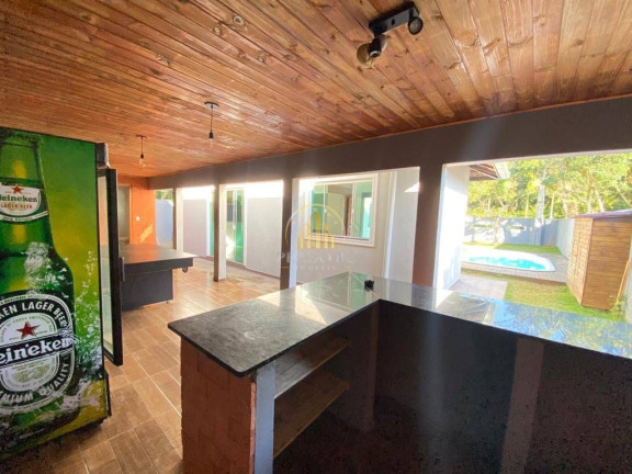 Imagem Casa com 3 Quartos à Venda, em Balneário Camboriú Imagem Casa com 3 Quartos à Venda, em Balneário Camboriú