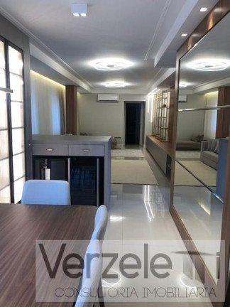 Imagem Apartamento com 3 Quartos à Venda, 136 m² em Centro - Balneário Camboriú Imagem Apartamento com 3 Quartos à Venda, 136 m² em Centro - Balneário Camboriú