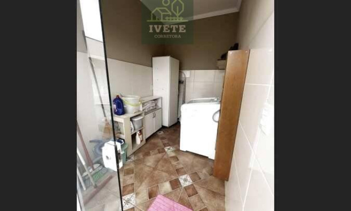 Imagem Casa com 2 Quartos à Venda, 127 m²