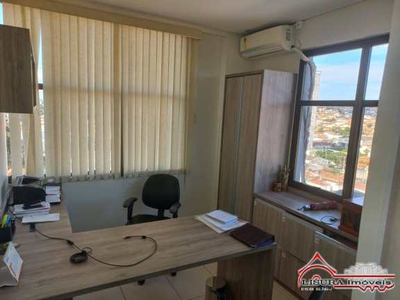 Sala Comercial à Venda, 52 m² em Centro - Jacareí