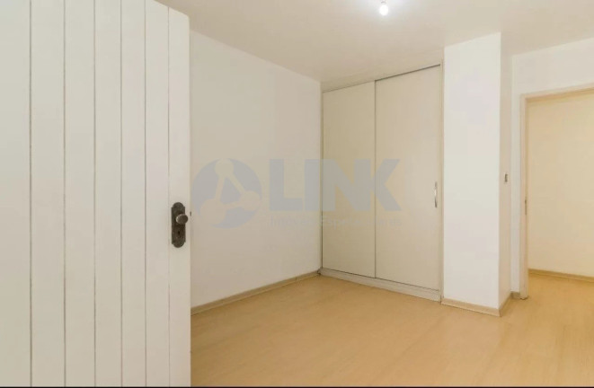 Imagem Casa com 4 Quartos à Venda, 250 m² em Menino Deus - Porto Alegre Imagem Casa com 4 Quartos à Venda, 250 m² em Menino Deus - Porto Alegre