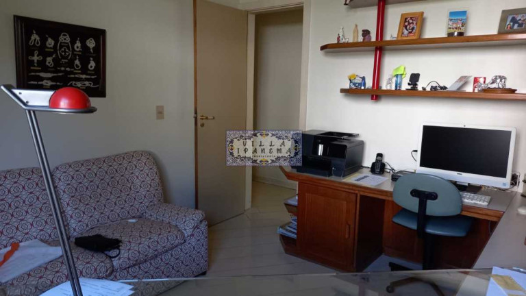 Imagem Apartamento com 4 Quartos à Venda, 170 m² em Tijuca - Rio De Janeiro Imagem Apartamento com 4 Quartos à Venda, 170 m² em Tijuca - Rio De Janeiro
