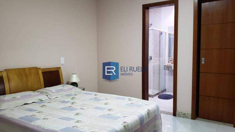 Imagem Casa com 4 Quartos à Venda, 320 m² em Interlagos - Vila Velha
