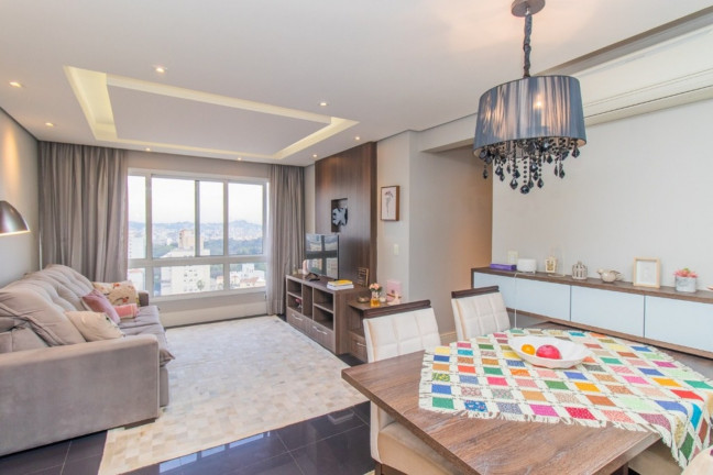 Imagem Imóvel com 3 Quartos à Venda, 80 m² em Independência - Porto Alegre Imagem Imóvel com 3 Quartos à Venda, 80 m² em Independência - Porto Alegre