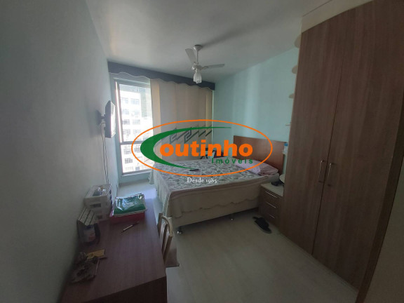 Imagem Apartamento com 4 Quartos à Venda, 132 m² em Tijuca - Rio De Janeiro Imagem Apartamento com 4 Quartos à Venda, 132 m² em Tijuca - Rio De Janeiro