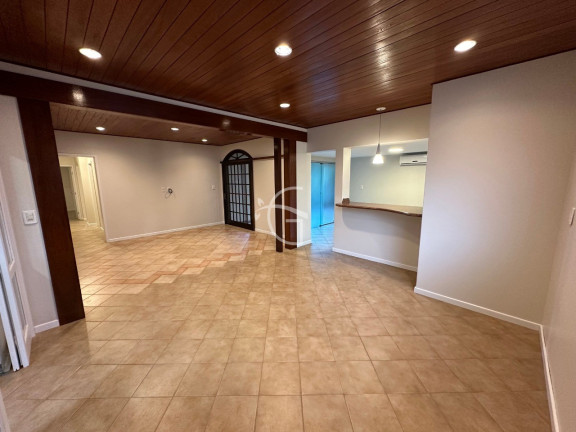 Imagem Casa com 3 Quartos à Venda,  em Floresta - Joinville