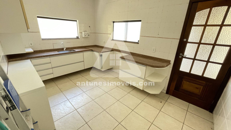 Imagem Casa com 4 Quartos à Venda, 225 m² em Portinho - Cabo Frio Imagem Casa com 4 Quartos à Venda, 225 m² em Portinho - Cabo Frio