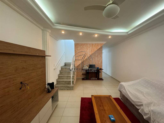 Sobrado com 3 Quartos à Venda, 10 m² em Guilhermina - Praia Grande