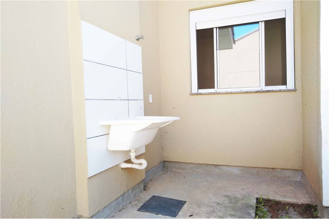 Imagem Casa com 2 Quartos à Venda,  em Restinga - Porto Alegre