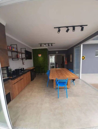 Imagem Casa com 3 Quartos à Venda, 300 m² em Caçapava