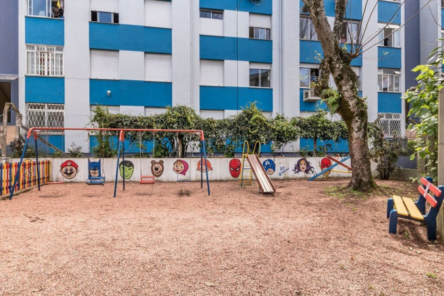 Imagem Imóvel com 2 Quartos à Venda, 47 m² em Cristal - Porto Alegre Imagem Imóvel com 2 Quartos à Venda, 47 m² em Cristal - Porto Alegre
