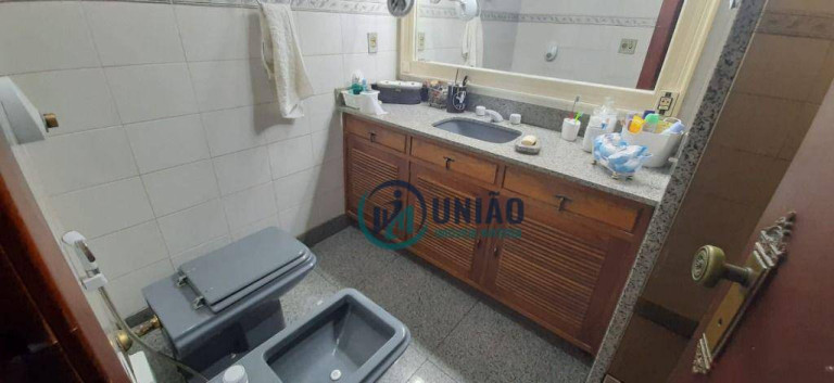 Imagem Apartamento com 3 Quartos à Venda, 140 m² em Icaraí - Niterói Imagem Apartamento com 3 Quartos à Venda, 140 m² em Icaraí - Niterói