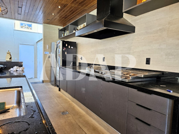 Imagem Casa com 6 Quartos à Venda, 1.100 m² em Barra Da Tijuca - Rio De Janeiro Imagem Casa com 6 Quartos à Venda, 1.100 m² em Barra Da Tijuca - Rio De Janeiro