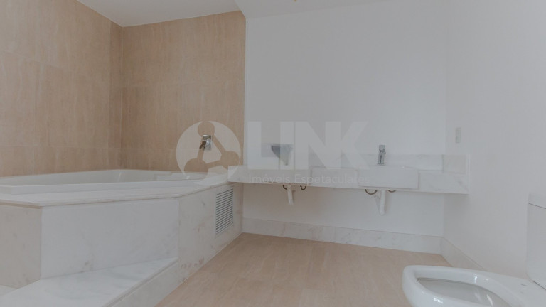 Imagem Apartamento com 3 Quartos à Venda, 227 m² em Jardim Europa - Porto Alegre Imagem Apartamento com 3 Quartos à Venda, 227 m² em Jardim Europa - Porto Alegre