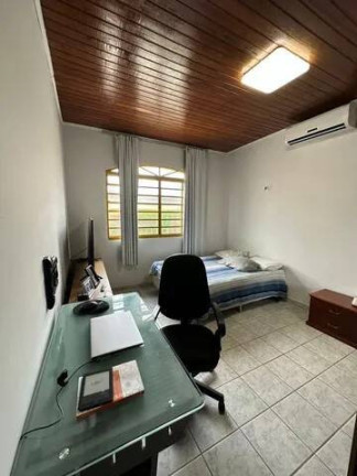 Imagem Casa com 3 Quartos à Venda, 300 m² em Novo Aleixo - Manaus Imagem Casa com 3 Quartos à Venda, 300 m² em Novo Aleixo - Manaus