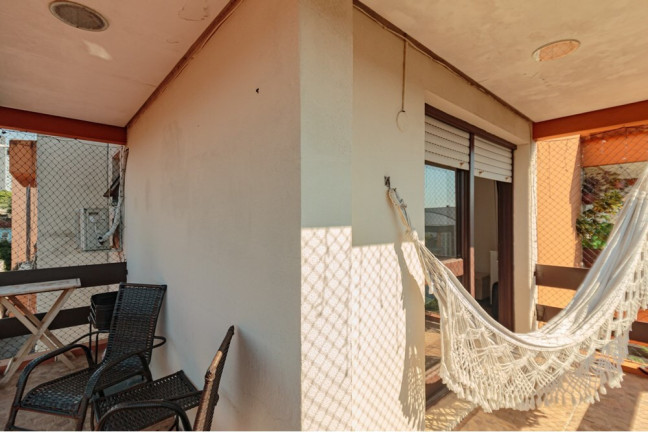 Imagem Apartamento com 2 Quartos à Venda, 76 m² em Jardim Do Salso - Porto Alegre