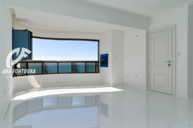 Imagem Apartamento com 3 Quartos à Venda, 110 m² em Centro - Balneário Camboriú Imagem Apartamento com 3 Quartos à Venda, 110 m² em Centro - Balneário Camboriú