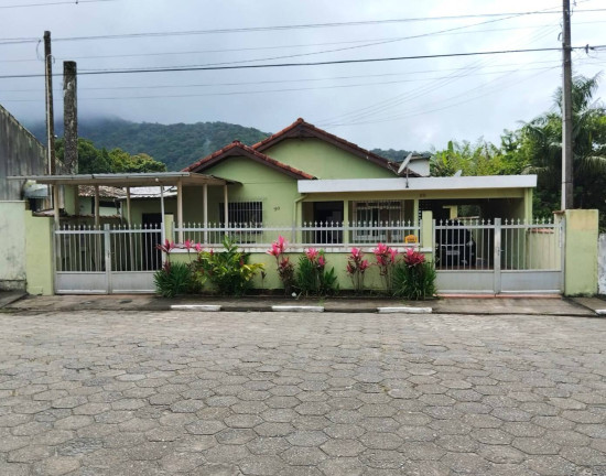 Casa com 11 Quartos à Venda, 500 m² em Centro - Iguape