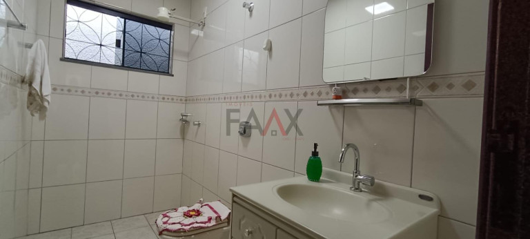 Imagem Casa com 2 Quartos à Venda, 105 m² em Santa Cruz - Guarapuava Imagem Casa com 2 Quartos à Venda, 105 m² em Santa Cruz - Guarapuava