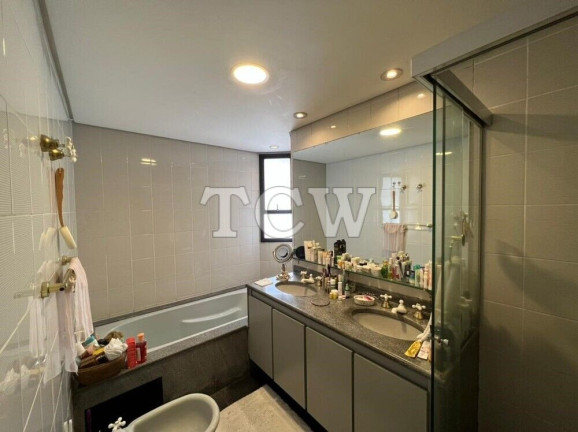 Imagem Apartamento com 4 Quartos para Alugar, 220 m² em Itaim Bibi - São Paulo