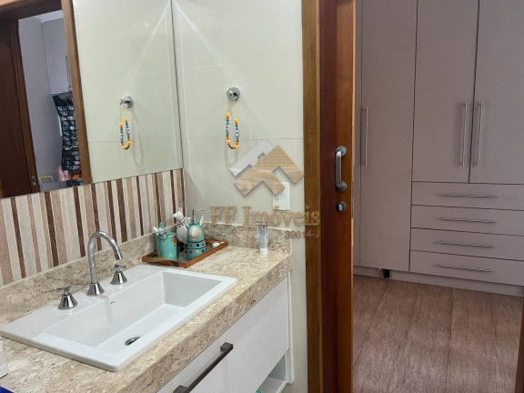 Imagem Casa com 3 Quartos à Venda, 272 m² em São Carlos