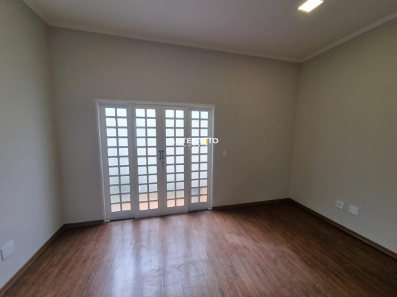 Imagem Casa com 4 Quartos à Venda, 156 m² em Residencial José De Carlos - Franca Imagem Casa com 4 Quartos à Venda, 156 m² em Residencial José De Carlos - Franca