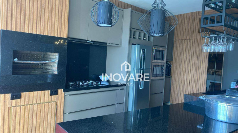 Casa com 3 Quartos à Venda, 220 m² em Karfan - Itumbiara