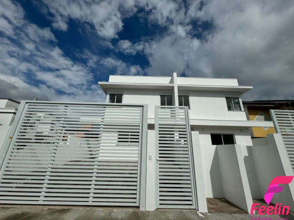 Casa com 3 Quartos para Alugar, 152 m² em Campeche - Florianópolis