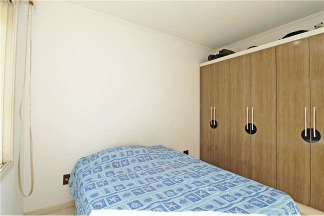 Imagem Imóvel com 1 Quarto à Venda, em Centro Histórico - Porto Alegre Imagem Imóvel com 1 Quarto à Venda, em Centro Histórico - Porto Alegre