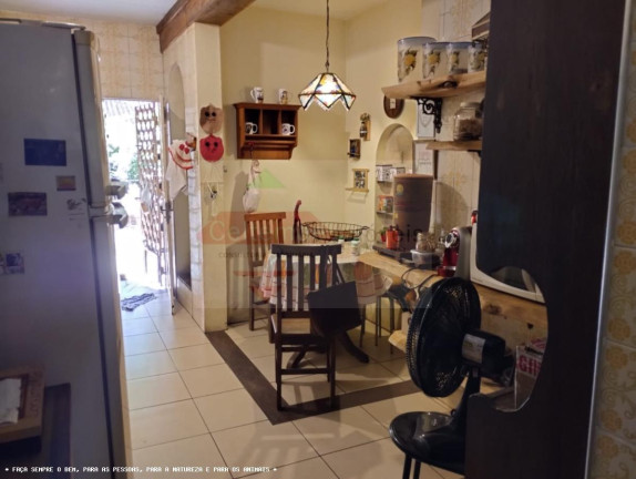 Imagem Casa com 4 Quartos à Venda, 191 m² em Centro - Taubaté Imagem Casa com 4 Quartos à Venda, 191 m² em Centro - Taubaté