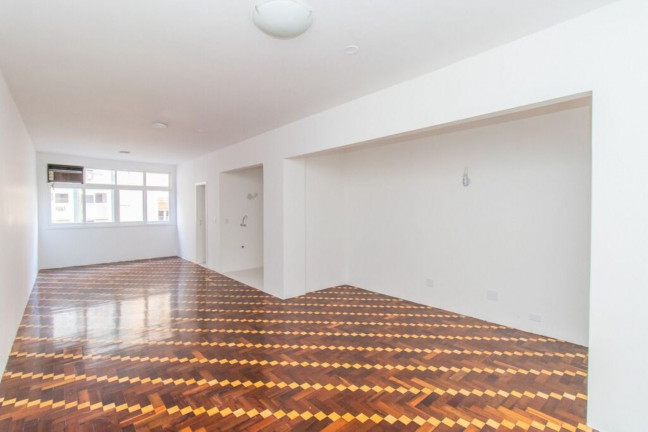 Imagem Imóvel com 1 Quarto à Venda, 48 m² em Centro Histórico - Porto Alegre Imagem Imóvel com 1 Quarto à Venda, 48 m² em Centro Histórico - Porto Alegre
