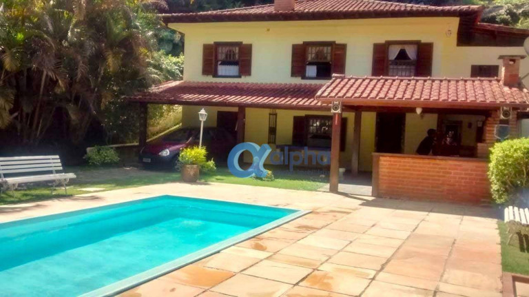 Casa com 4 Quartos à Venda, 200 m² em Araras - Petrópolis