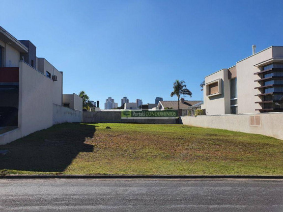 Imagem Terreno à Venda, 871 m² em Campo Comprido - Curitiba Imagem Terreno à Venda, 871 m² em Campo Comprido - Curitiba