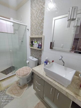 Imagem Casa com 4 Quartos à Venda, em Centro - São Pedro Da Aldeia Imagem Casa com 4 Quartos à Venda, em Centro - São Pedro Da Aldeia