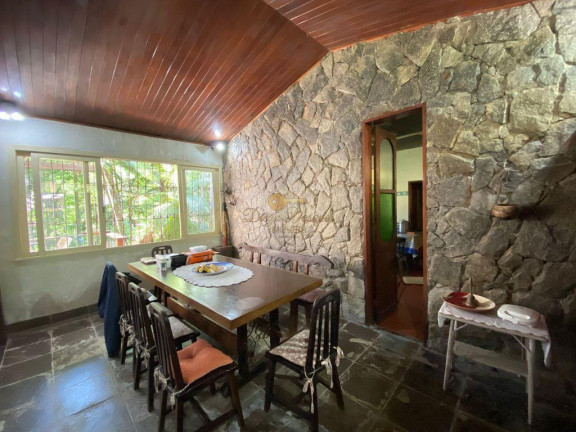 Imagem Casa com 6 Quartos à Venda, 269 m² em Albuquerque - Teresópolis Imagem Casa com 6 Quartos à Venda, 269 m² em Albuquerque - Teresópolis